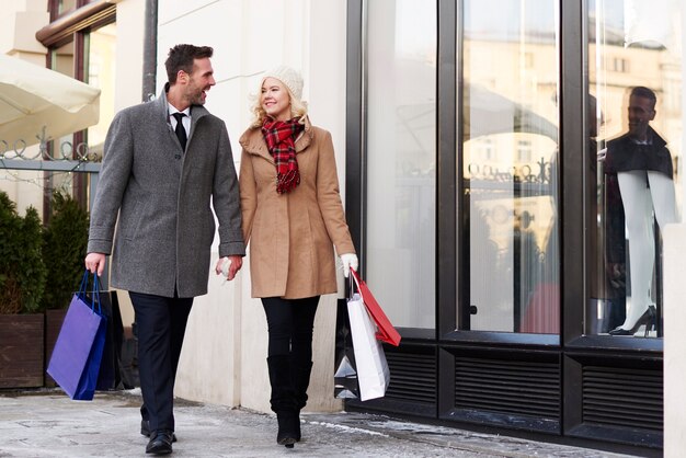 Full length of couple on the sidewalk 
