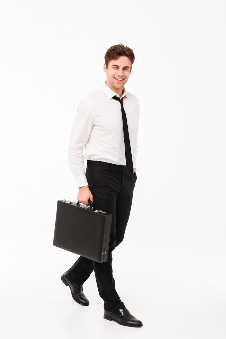 Free Photo full length portrait of a smiling handsome businessman