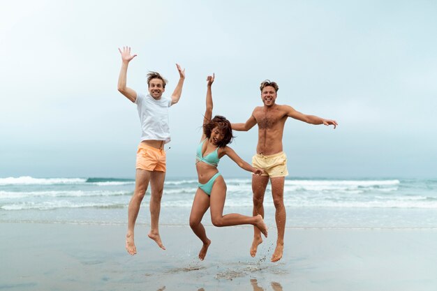 full shot friends posing