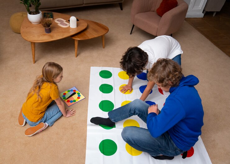 Free Photo full shot kids playing game
