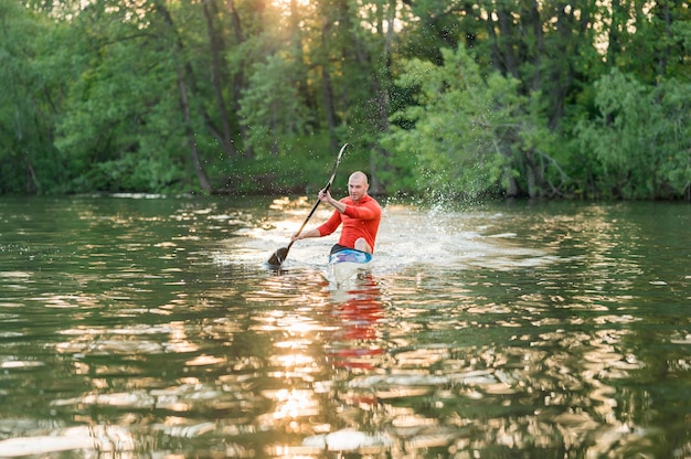 Free photo full shot man outdoors activity