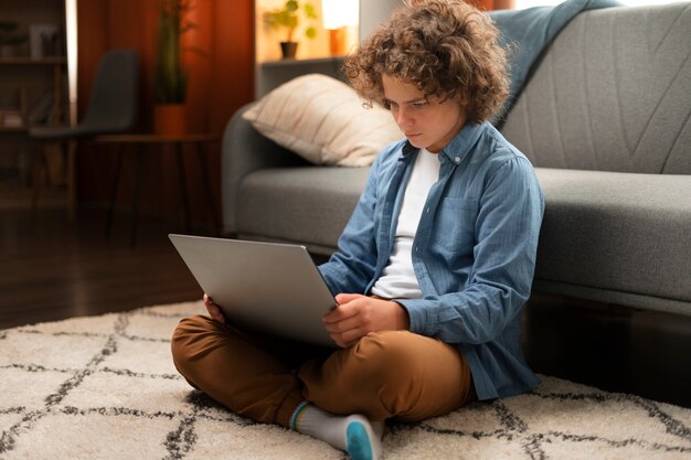full shot suffering teenager being cyberbullied