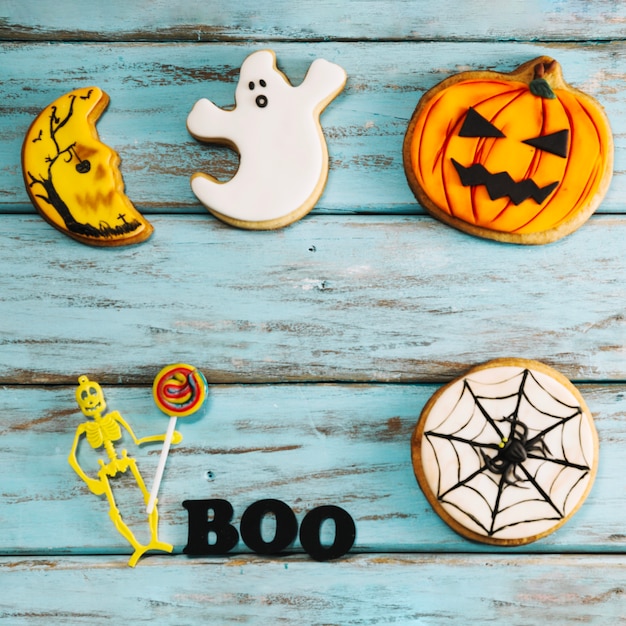 Free photo funny halloween cookies