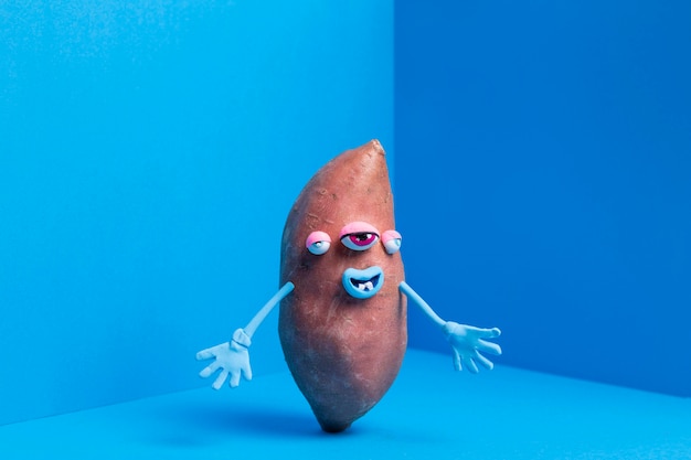 Free photo funny potato with cute sticker