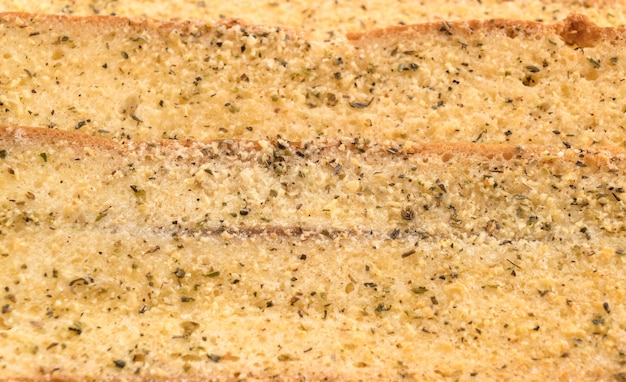 Free photo garlic and herb bread slices