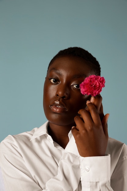 Free photo gender fluid person posing