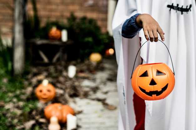 Free photo ghost costume for halloween party