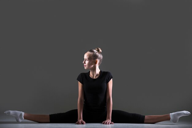 Girl doing splits