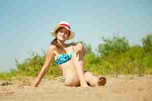 Free photo girl enjoying the sandbeach