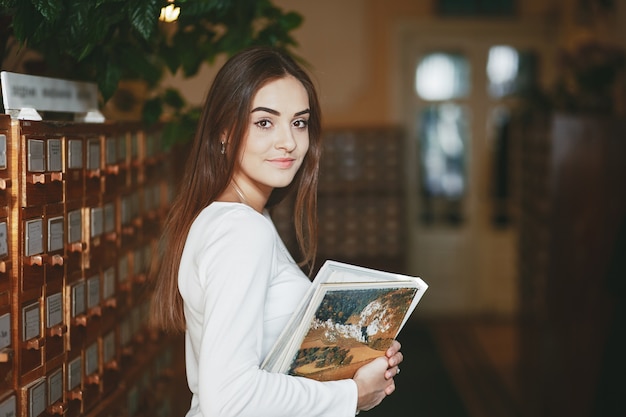 girl in the library