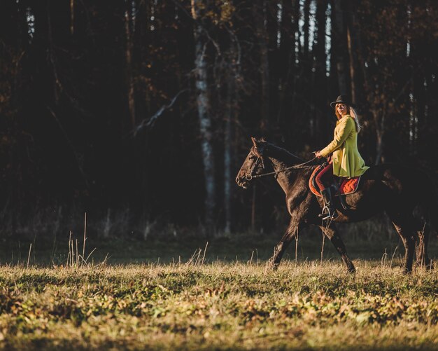 girl ride a horse