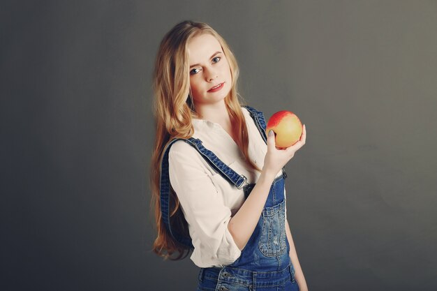 girl with apple