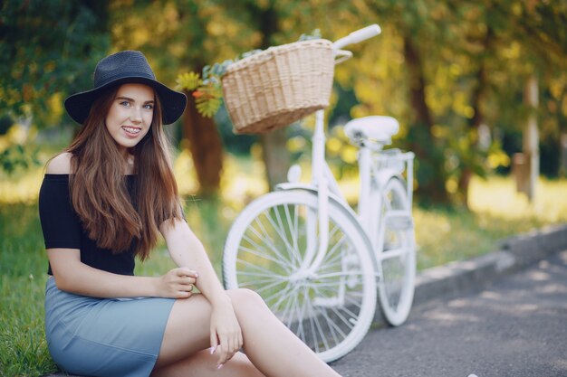 バイク付きの少女