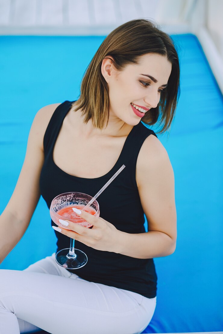 Free Photo girl with cocktails