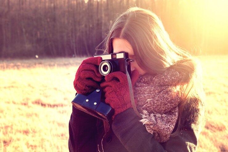 Free Photo girl with retro vintage camera.