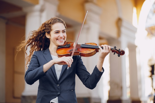 Free photo girl with violon