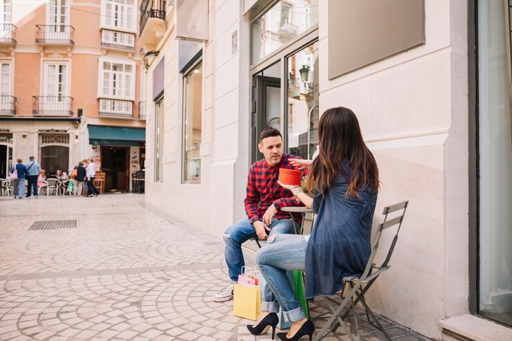 Free Photo girlfriend gifting boyfriend
