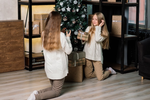 友達とのクリスマスイブ 無料の写真 友達とのクリスマスイブ 無料の写真