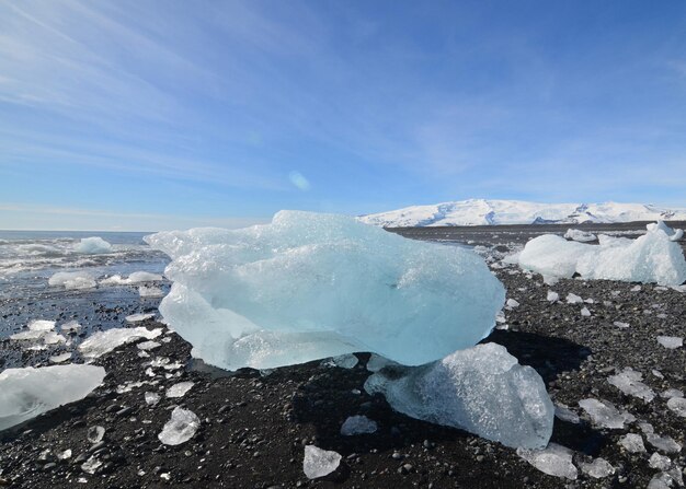 アイスランドのビーチの氷河の氷