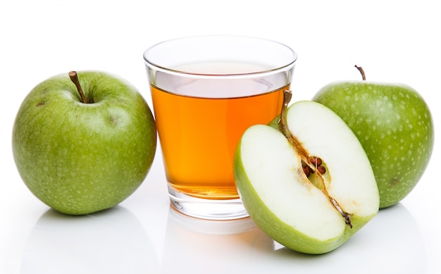 Free photo glass of apple juice