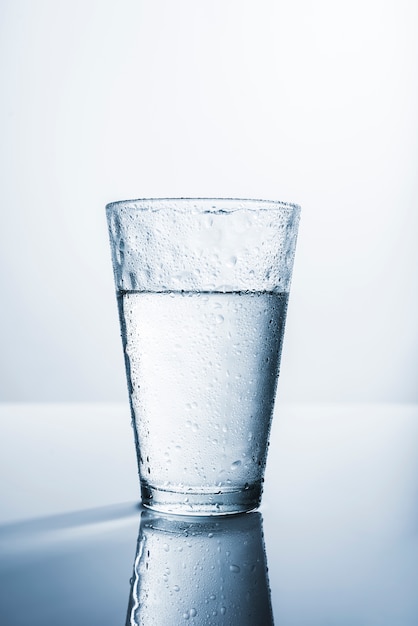 Free photo glass of water