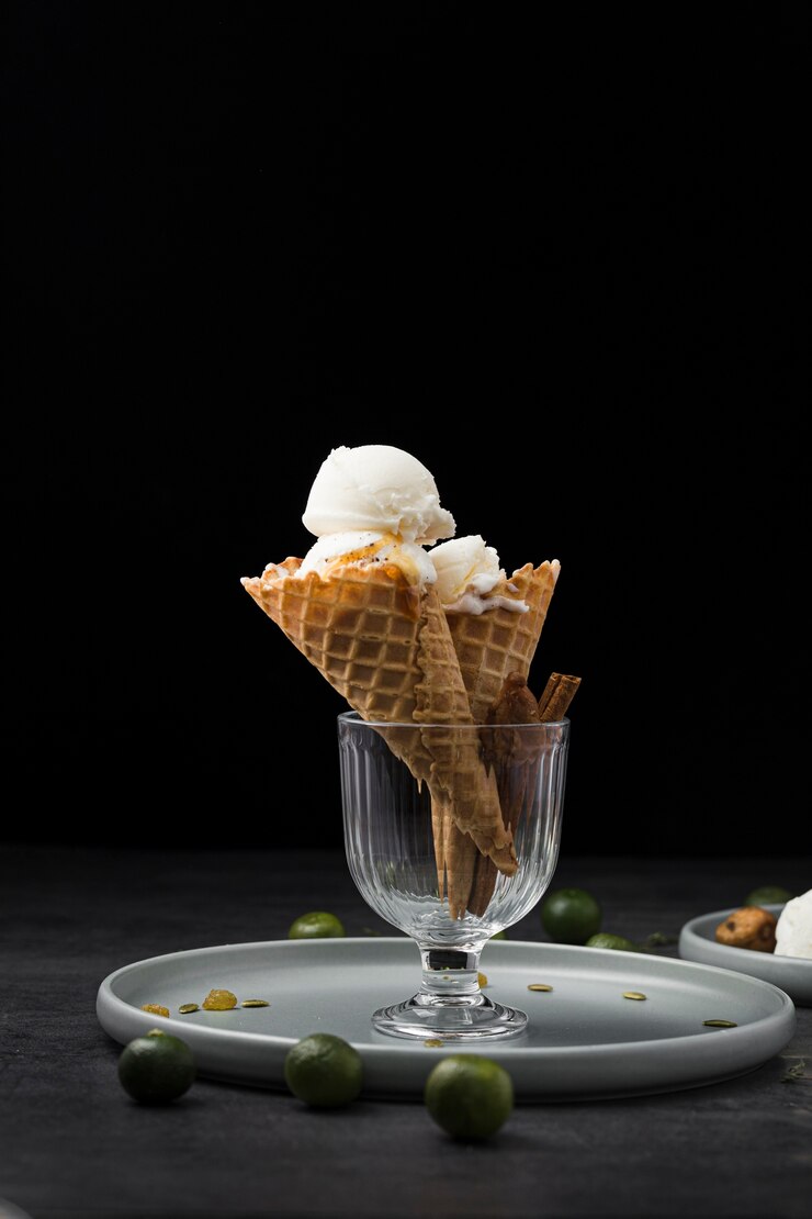 Free Photo glass with ice cream cones