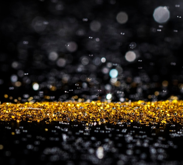 Glimmering golden glitter