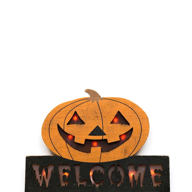 Free photo glowing halloween decoration with writing