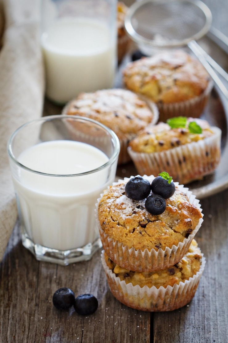 Free Photo gluten free almond and oat muffins