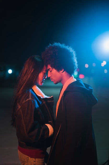 Free photo going out concept with couple at night