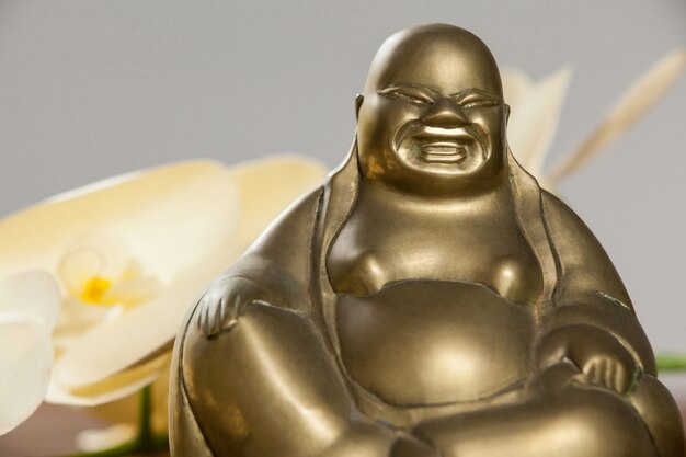 Золото окрашены Смеющийся Будда статуэтка