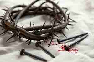 Free photo good friday celebration with crown of thorns