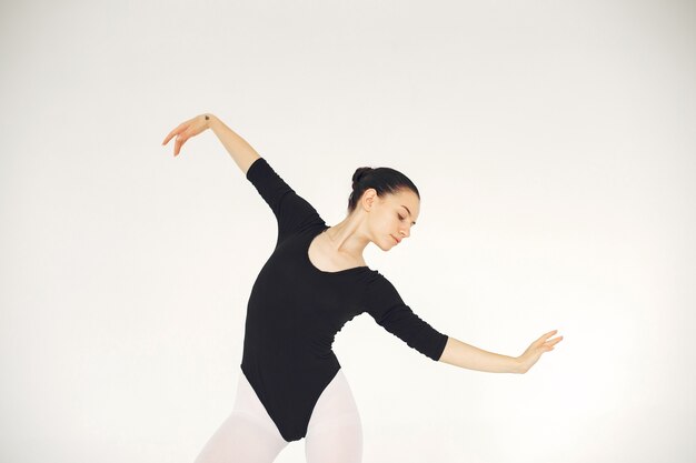 Gorgeous ballet dancer. Ballerina in pointe.