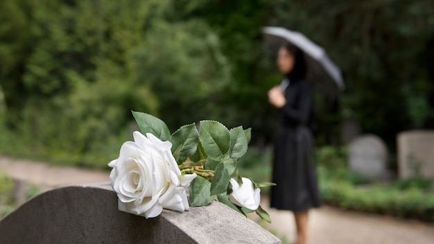 Foto gratuita concetto di sfondo del cimitero