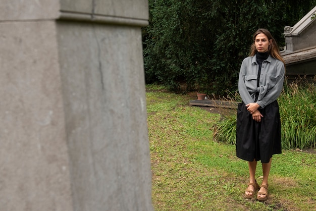 Foto gratuita concetto di sfondo del cimitero