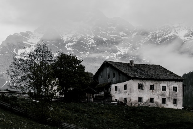 Grayscale Old Barn