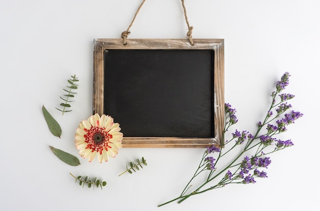 Great composition with slate and flowers