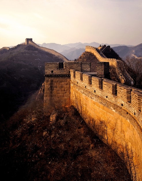 Free photo the great wall of china at sunrise, badaling, near beijing.