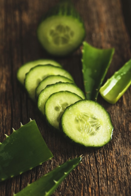 Green cucumber slices