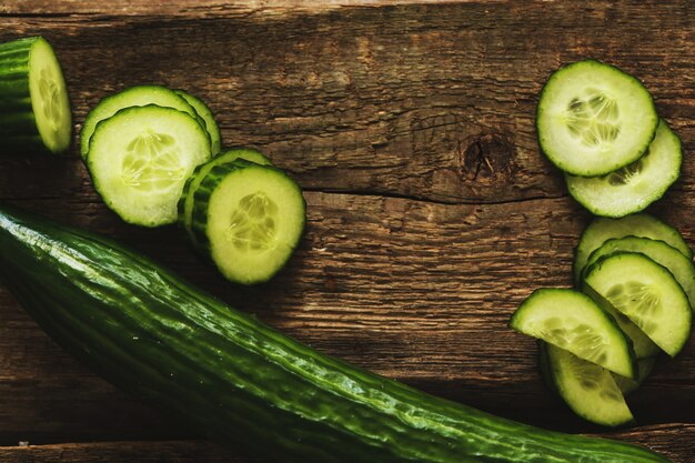 Green cucumber slices