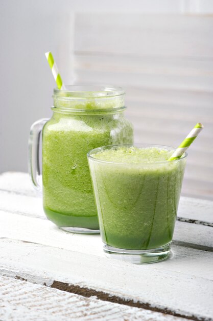 Green detox smoothie. Smoothie recipes for a fast weight loss