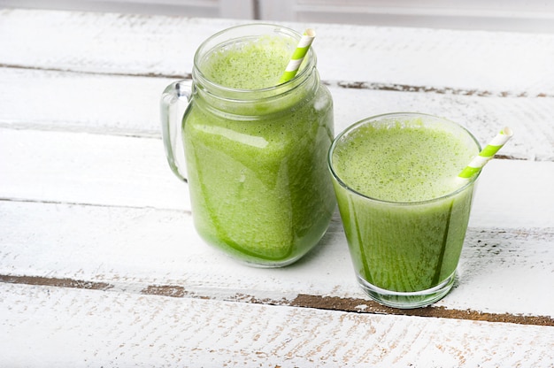 Green detox smoothie. Smoothie recipes for a fast weight loss