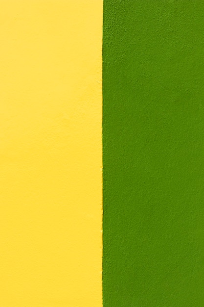 Free photo green and yellow wall background