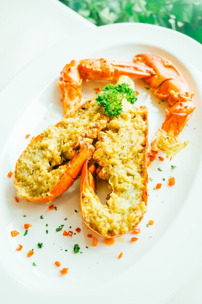 Grilled lobster with butter and garlic