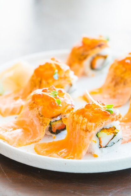 Grilled salmon sushi roll