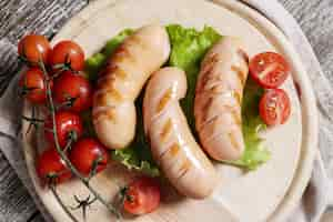 Free photo grilled sausage