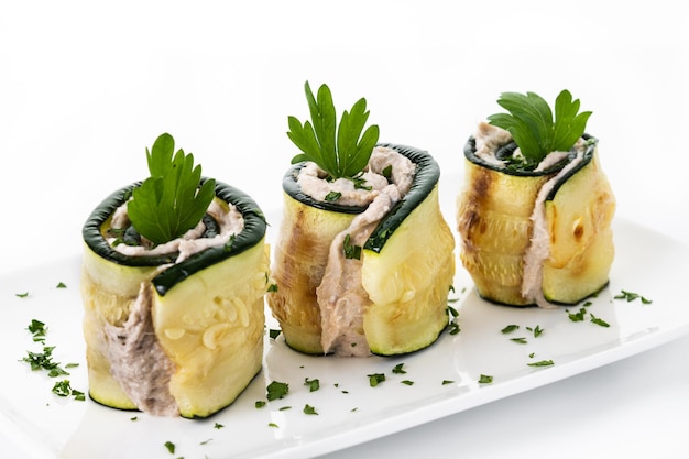 Grilled zucchini rolls with tuna and cream cheese