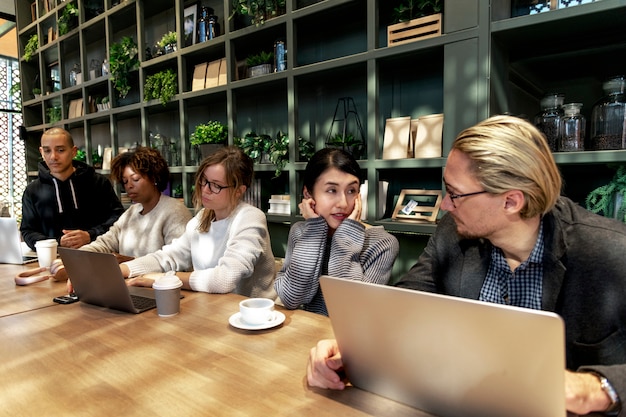 Free photo group of diverse people having a business meeting