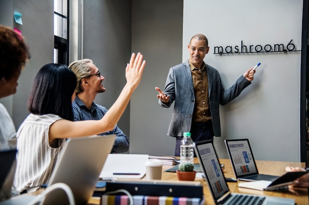 Free photo group of diverse people having a business meeting