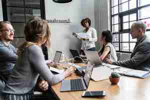 Free photo group of diverse people having a business meeting